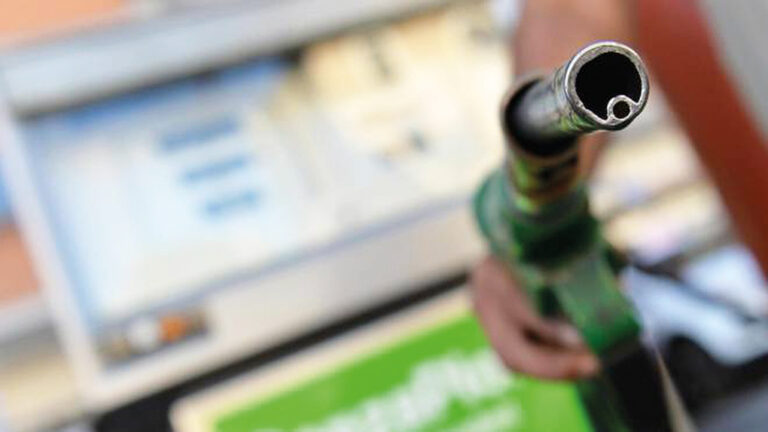 Economia – Carburante sempre più a peso d’oro