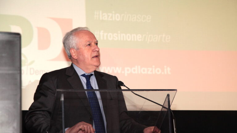 Frosinone – Marzi attacca l’amministrazione: “Non c’è traccia delle piste ciclabili e l’ascensore inclinato è fermo da un anno”