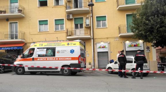 suicidio-volo-balcone-artena-giovane