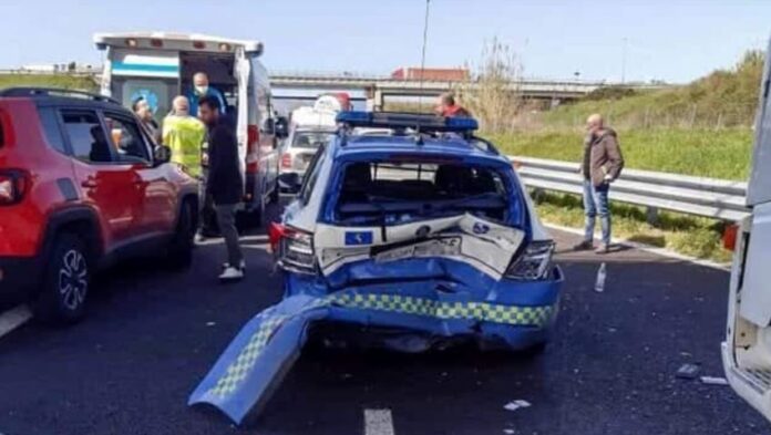 polizia cassino-agente-polizia-autostrada-Napoli-cardarelli