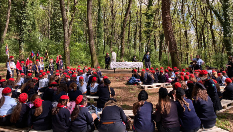 Paliano – Scuole e scout alla scoperta degli “Amici Alberi” del Bosco