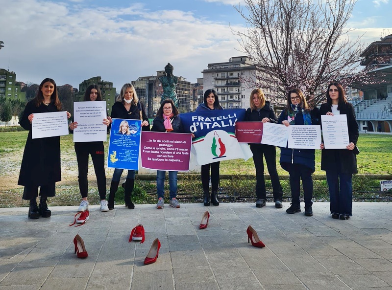 femminicidio - ragazze impegnate