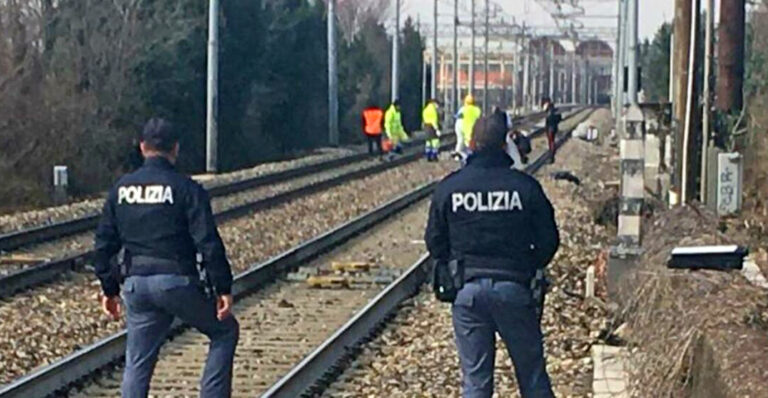 polizia investimento treno