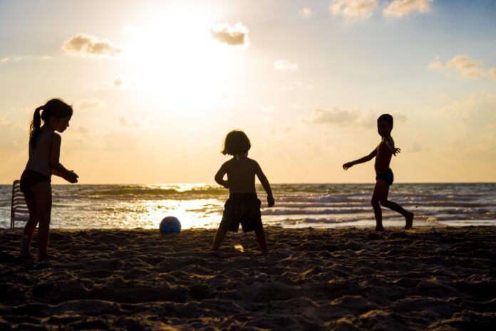 20-giochi-da-fare-in-spiaggia-con-i-bambini