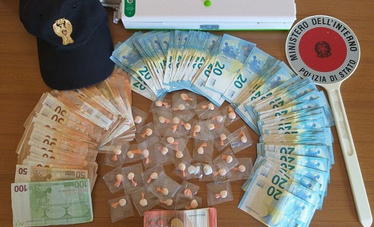 Cassino – Beccato con cocaina e cinquemila euro: arrestato