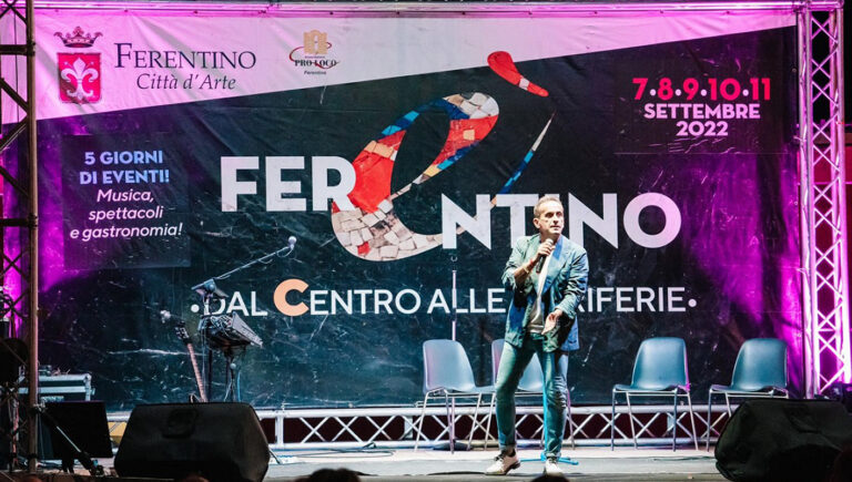 Ferentino – Grande successo per la prima serata di “Ferentino è”. Sabato concerto di Al Bano