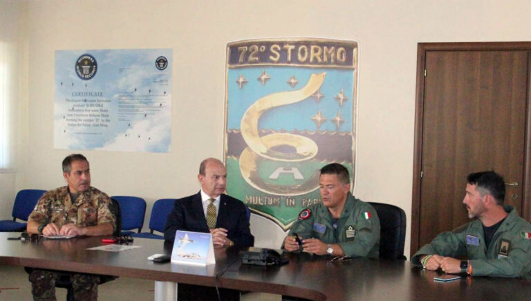 Frosinone – Il sindaco Mastrangeli in visita al 72° Stormo dell’Aeronautica Militare