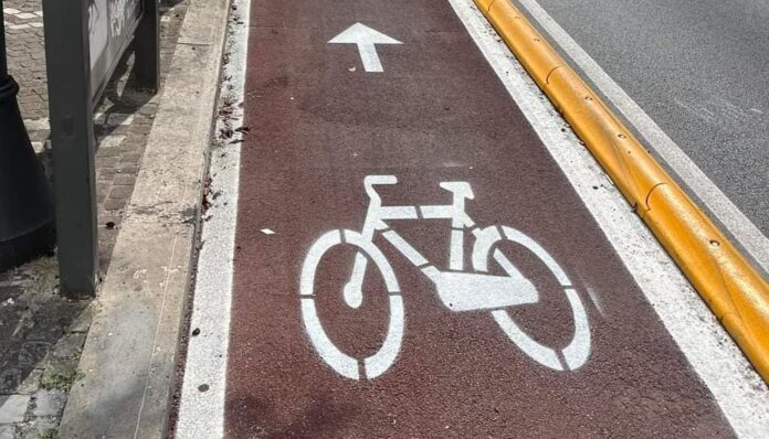 Pista ciclabile senso unico
