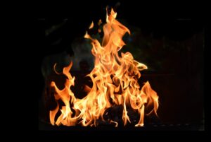 sfondo nero - fuoco sacro
