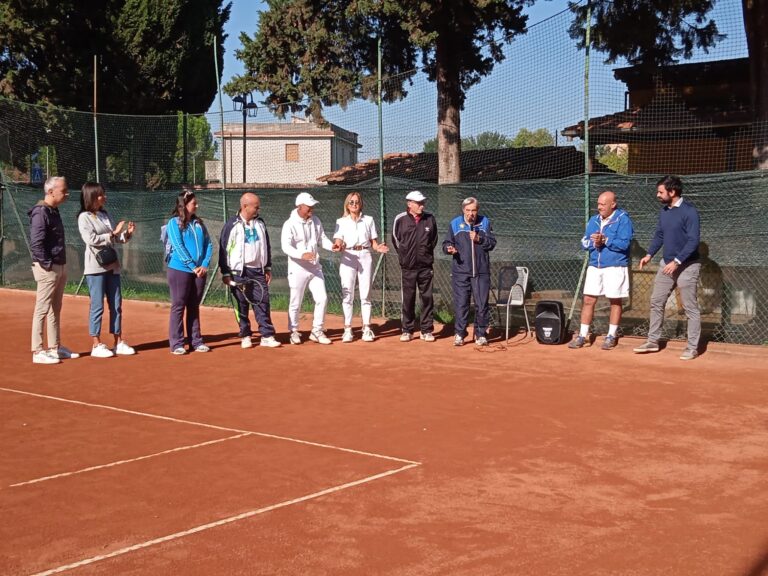 Tennis – Uniti da un’unica passione: al TC Trascoop (ex Enal) si sfidano le vecchie guardie