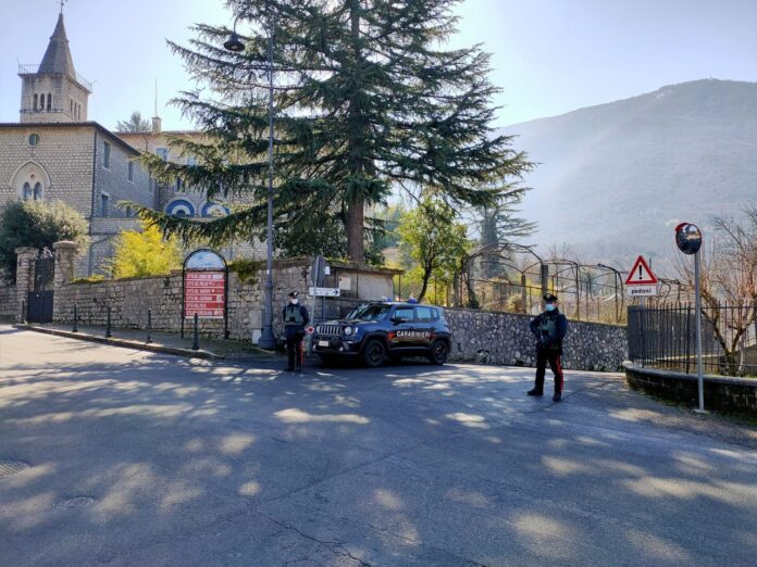 COLLEFERRO - Carabinieri a Carpineto Romano (3)