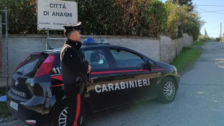Bar frequentato da pregiudicati viene chiuso dai carabinieri