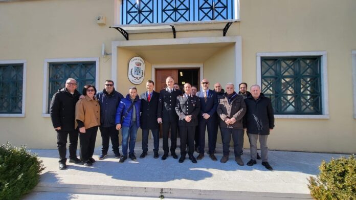 carabinieri-di-ausonia-tre-sindaci-per-il-saluto-al-maresci_59474