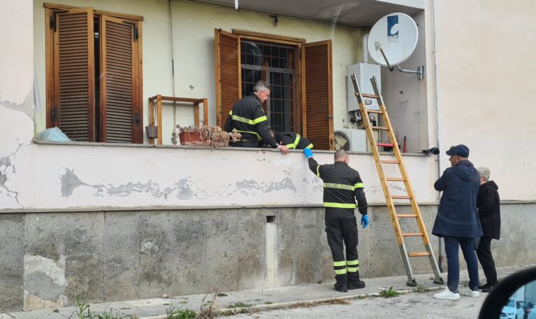 Frosinone – Non risponde per ore, 57enne trovato morto in casa