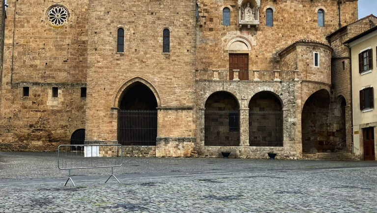 Anagni – Dopo trent’anni Piazza Innocenzo III è libera dalle automobili