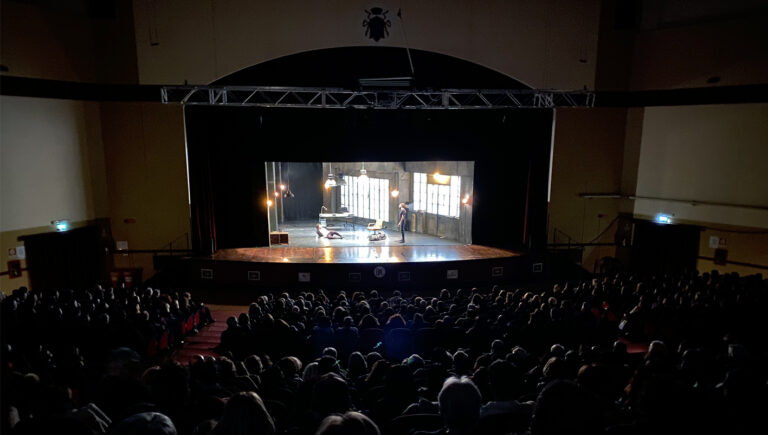 Cassino – Il Cinema Teatro Manzoni registra un nuovo sold out ed un ennesimo grande successo con Lino Guanciale e Francesco Montanari