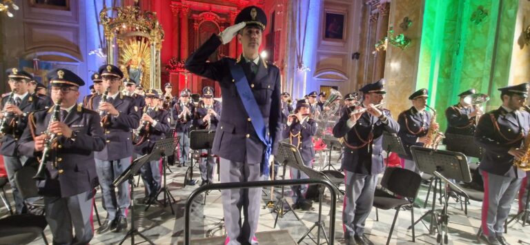 Monte San Giovanni Campano: applauditissima esibizione della Banda musicale della Polizia di Stato