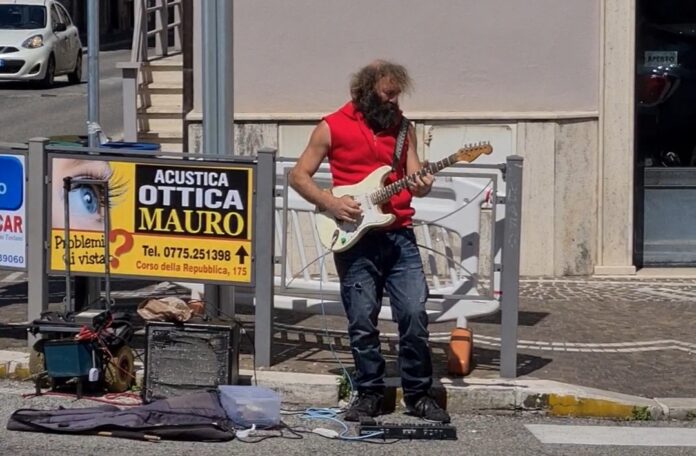 frosinone artista