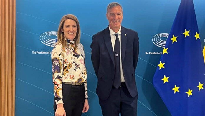 Giovanni Acampora e Roberta Metsola - SITO