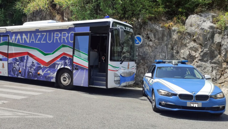 Veroli – Il Pullman Azzurro della Polizia Stradale ha fatto tappa in città