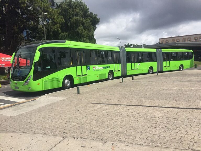 Frosinone, Brt nella bufera: il Polo Civico chiede chiarezza e tempi rapidi. “Le scuole sono alle porte”