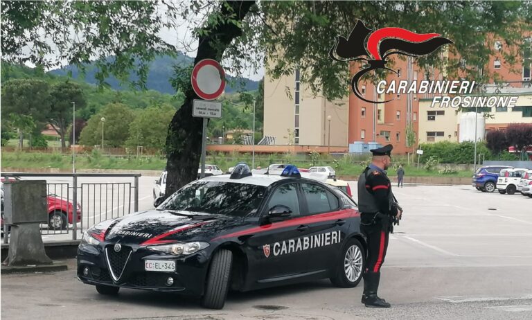 Veroli – Viola il divieto di avvicinamento e minaccia la madre: arrestato dai Carabinieri