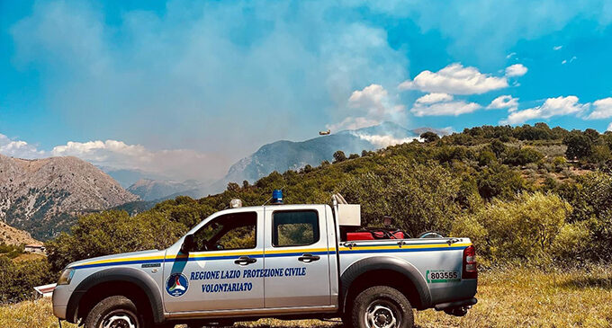 Vasto incendio a Santopadre: intervento di 3 canadair, vigili del fuoco e protezione civile