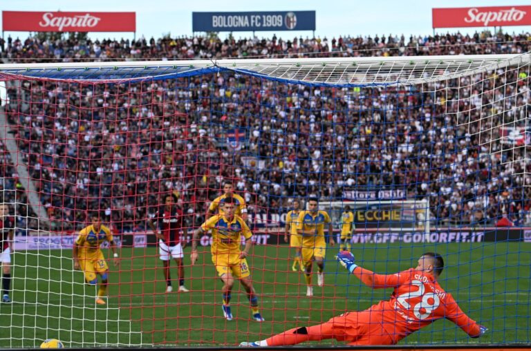 Bologna-Frosinone 2-1, secondo ko esterno consecutivo per i giallazzurri