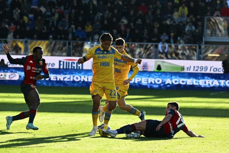 Frosinone-Genoa 2-1, Monterisi fa esplodere lo Stirpe