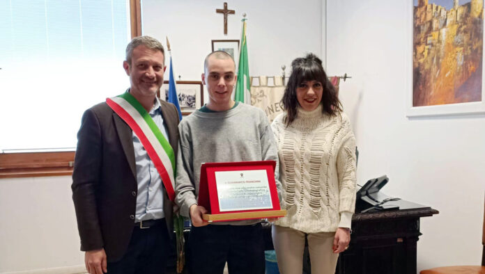 Paliano – L’Amministrazione comunale premia Gianmarco Franchini, giovane promessa del cinema italiano - SITO