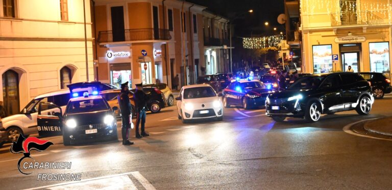 Ubriaco e aggressivo affronta i carabinieri: arrestato