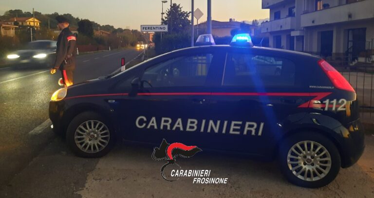Bar ritrovo di pregiudicati: viene chiuso dai carabinieri