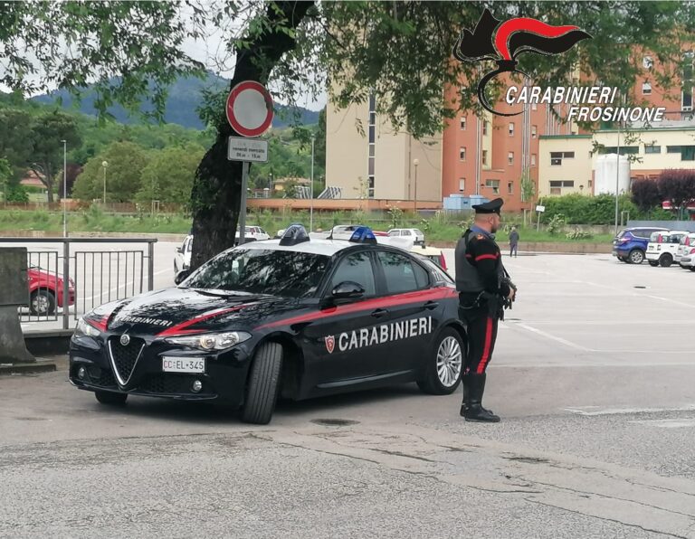 Truffa e porto di arnesi atti allo scasso: deferite due persone