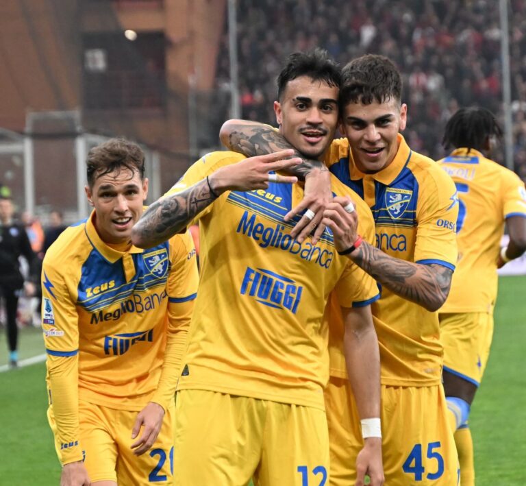 Genoa-Frosinone 1-1, i canarini muovono la classifica