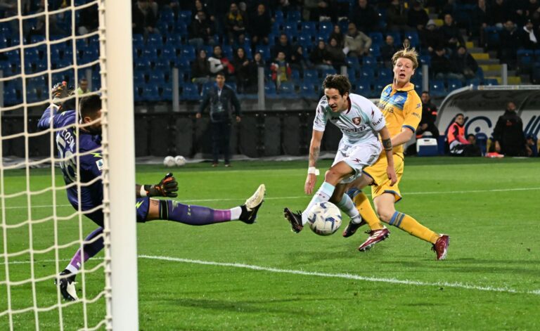 Frosinone-Salernitana 3-0, una vittoria di vitale importanza