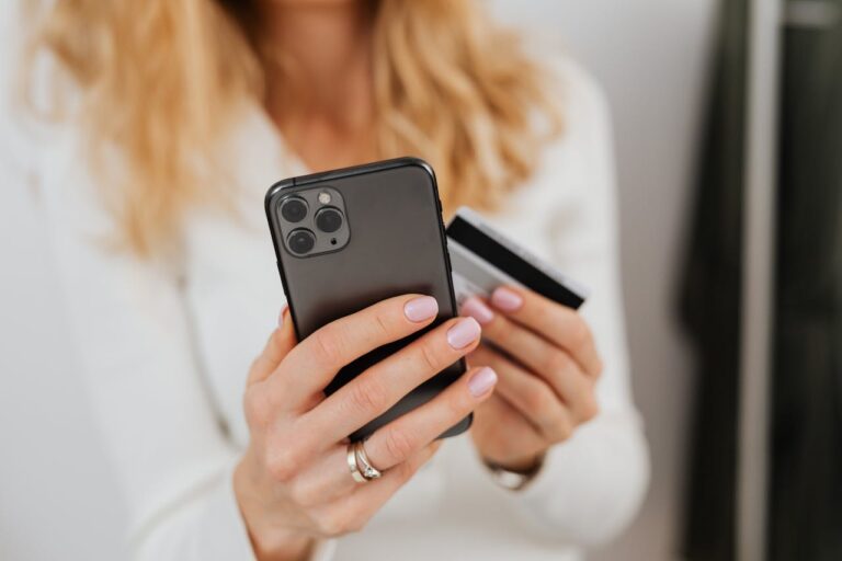 Wallife e Admiral Pay siglano accordo per la distribuzione di Wallife® Digital Care, il prodotto che protegge gli account digitali e rimborsa direttamente il cliente in caso di furto di identità e frodi nei pagamenti online