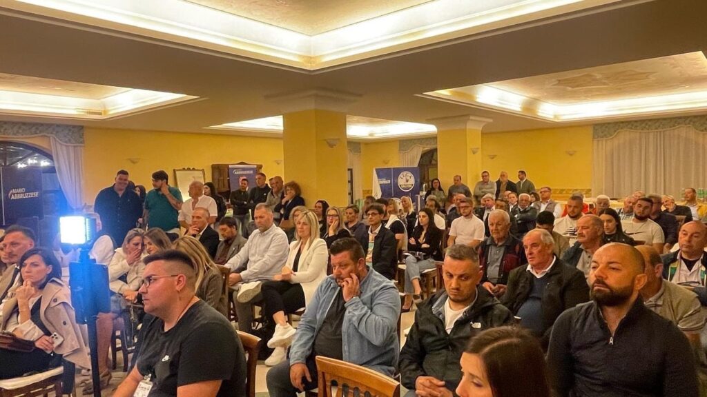 mario abbruzzese l'europa dei territori