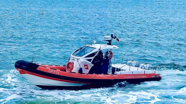 Si tuffa e batte la testa sugli scogli: 19enne grave in coma. E’ ospite di una casa famiglia ciociara