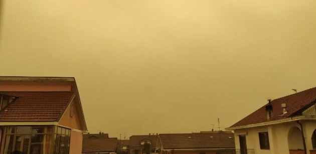 Caldo record, afa e polveri sahariane: scatta la massima allerta. E se vi affacciate… c’è l’Africa lì fuori!