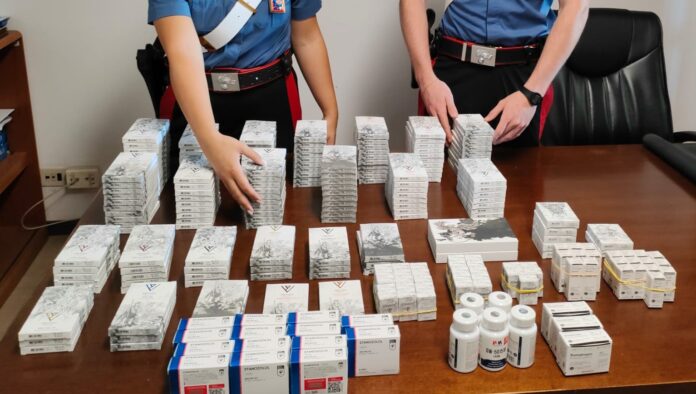 COLLEFERRO - La droga sequestrata dai Carabinieri (2)