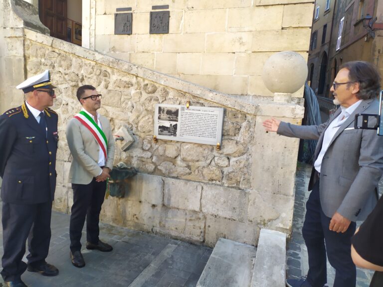 Fiuggi – Al centro storico inaugurate le piastrelle informative
