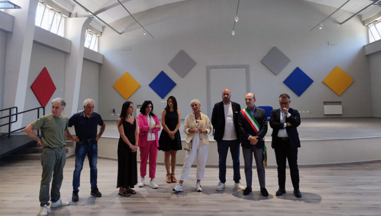 Frosinone, consegnato alla città il “Colapietro”, terzo teatro comunale