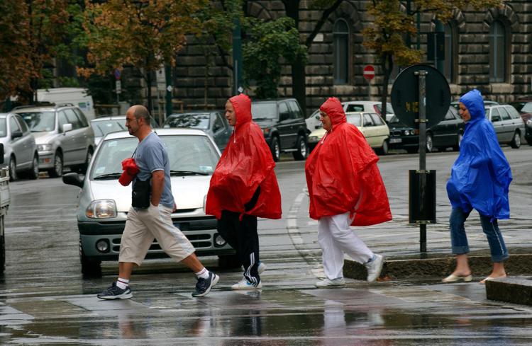 Meteo, estate addio: è la settimana della svolta. In arrivo il “ciclone” che cambierà tutto: le previsioni nel dettaglio