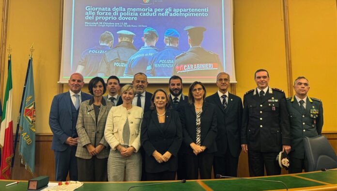 Memoria ai caduti in servizio delle forze di Polizia - SITO Sicurezza Luisa Regimenti La memoria ai caduti in servizio delle forze di Polizia