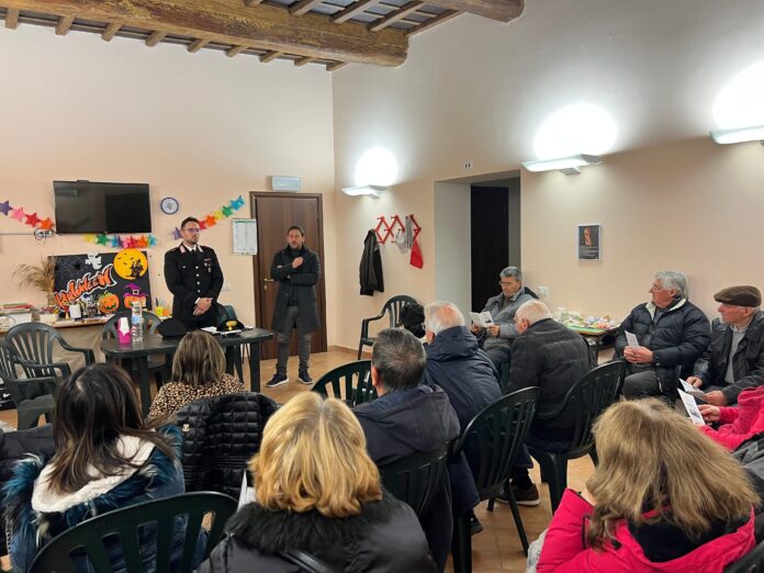 Carabinieri Gavignano incontrano anziani2