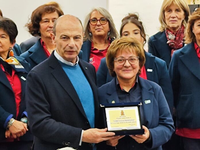 Coro CAI fr e sindaco Mastrangeli
