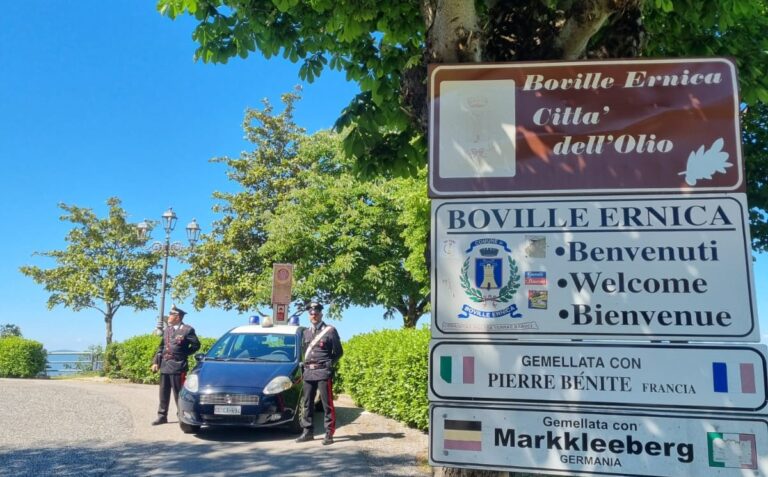 Boville – Minaccia i genitori e le sorelle: arrestato