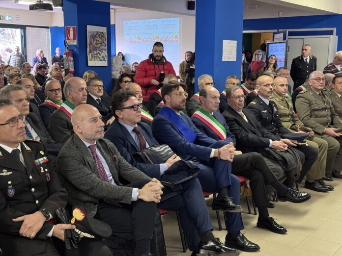 Provincia – Il Presidente Luca Di Stefano partecipa alla commemorazione del Giorno della Memoria presso l'IIS Bragaglia di Frosinone Provincia – Il Presidente Luca Di Stefano partecipa alla commemorazione del Giorno della Memoria presso l'IIS Bragaglia di Frosinone