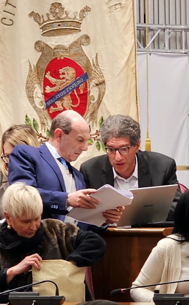 consiglio comunale question time frosinone dirigente andrea manchi sindaco riccardo mastrangeli stadio del nuoto