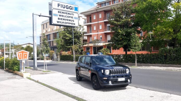 fiuggi cocaina carabinieri fuga arresto fiuggi cocaina carabinieri fuga arresto